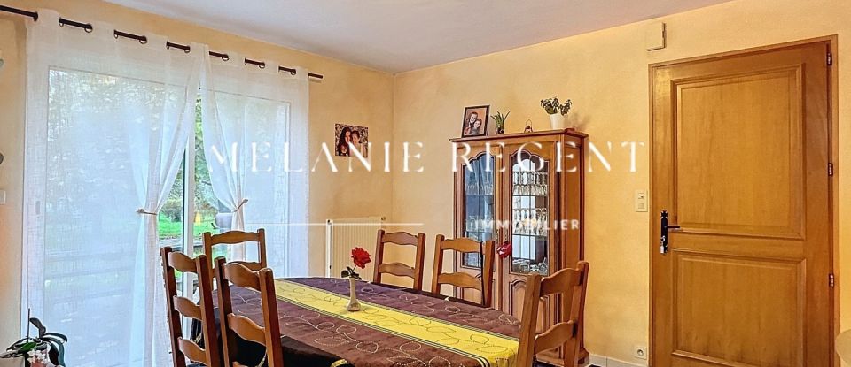 House 6 rooms of 110 m² in Bains-sur-Oust (35600)