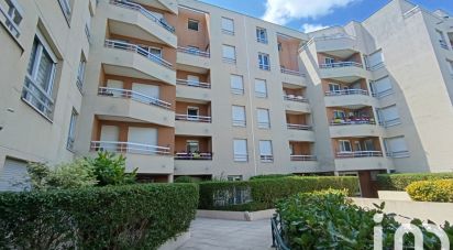 Apartment 3 rooms of 69 m² in Châtillon (92320)