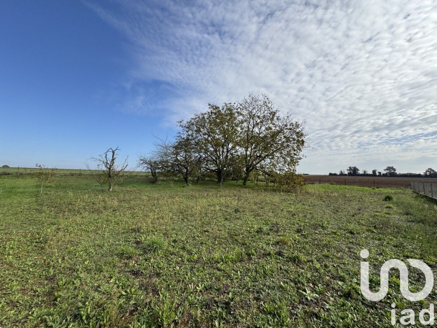 Terrain de 1 303 m² à Vouneuil-sous-Biard (86580)