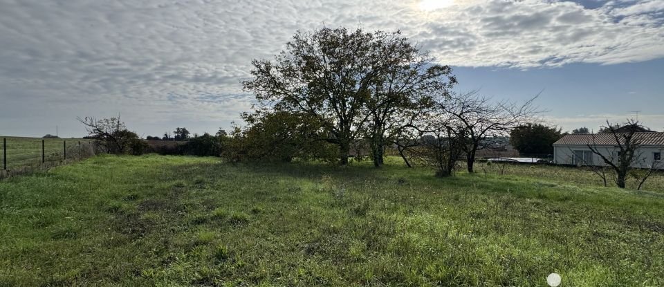 Terrain de 1 303 m² à Vouneuil-sous-Biard (86580)