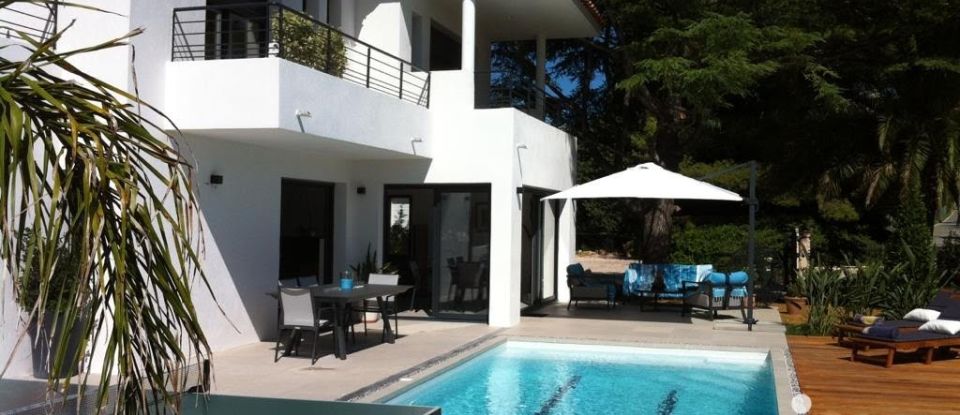 Maison 4 pièces de 110 m² à Sanary-sur-Mer (83110)