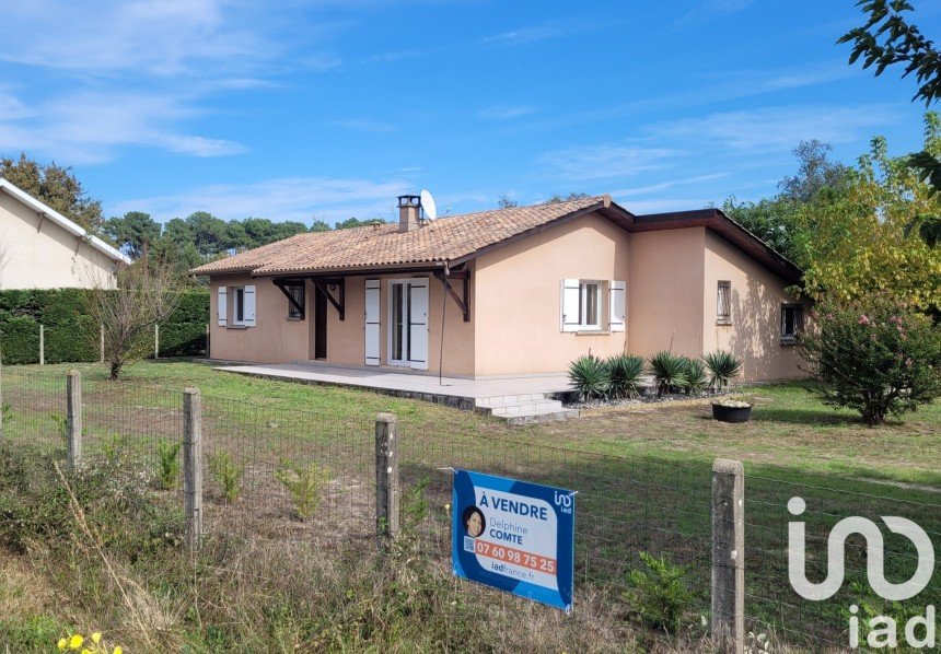 Maison 4 pièces de 85 m² à Sanguinet (40460)