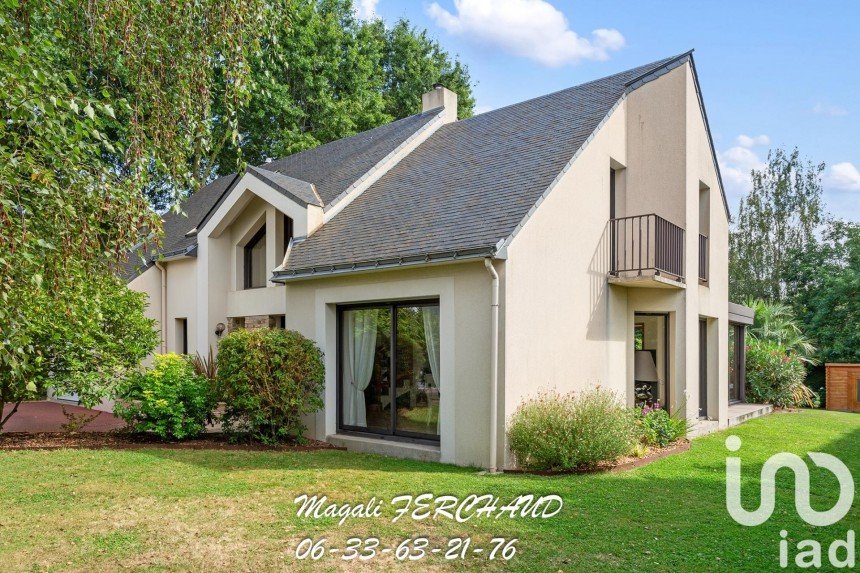 Maison traditionnelle 7 pièces de 187 m² à Sainte-Luce-sur-Loire (44980)