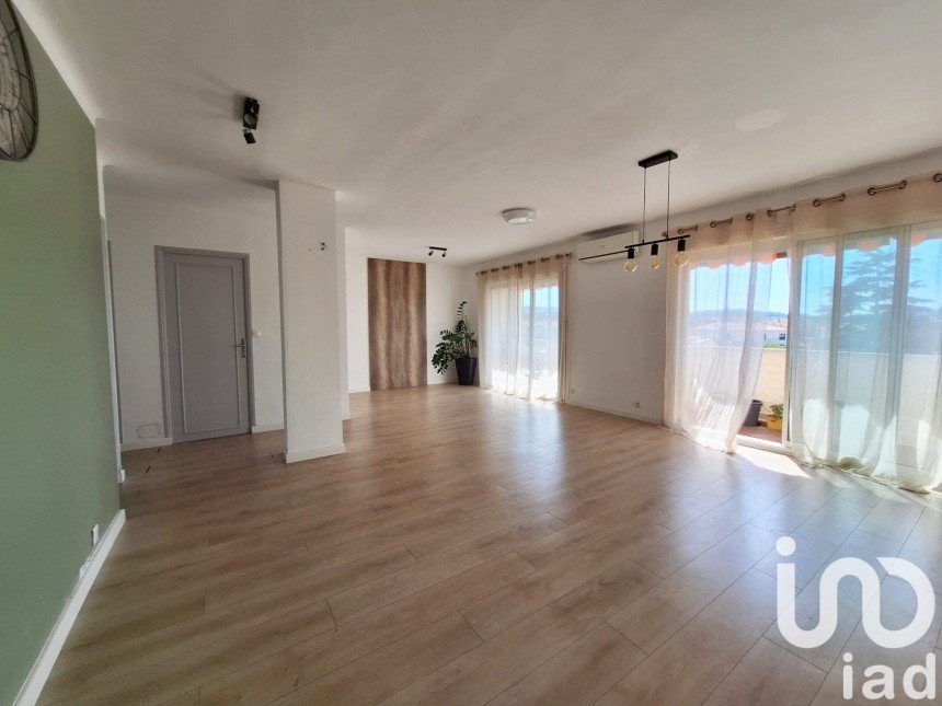 Apartment 4 rooms of 73 m² in Le Pradet (83220)