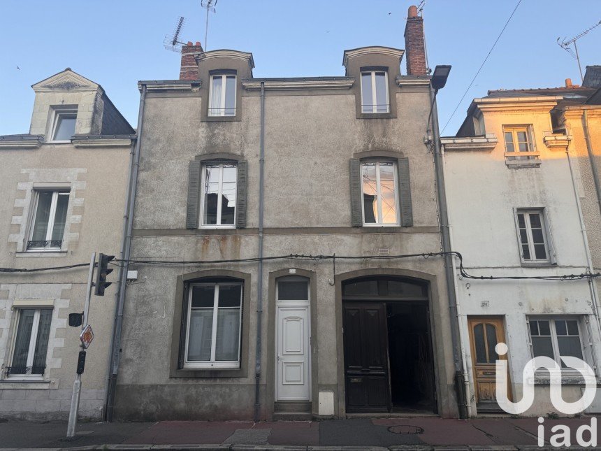 Town house 12 rooms of 240 m² in - (44150)