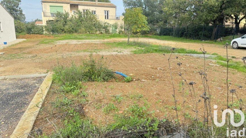 Land of 656 m² in Saint-Maximin-la-Sainte-Baume (83470)