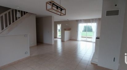 House 5 rooms of 103 m² in Alluyes (28800)