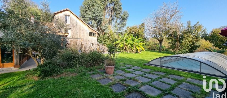 Maison 6 pièces de 185 m² à Sainte-Terre (33350)