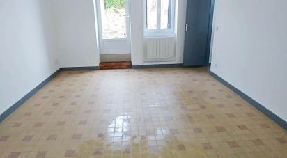 Village house 1 room of 38 m² in Saint-Gaultier (36800)