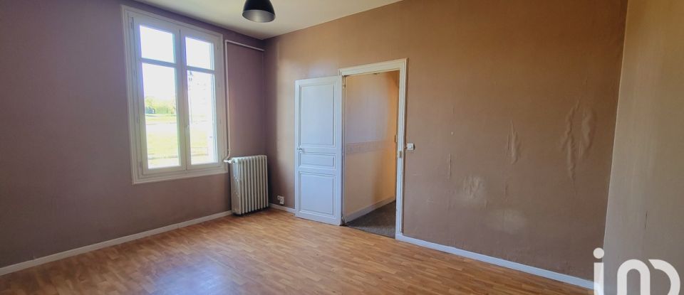 Town house 6 rooms of 106 m² in Saumur (49400)