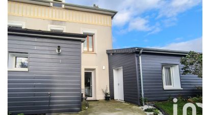 Maison 5 pièces de 120 m² à Grand-Couronne (76530)