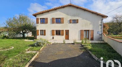 Village house 8 rooms of 180 m² in Les Adjots (16700)