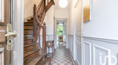 Traditional house 5 rooms of 90 m² in Fontenay-sous-Bois (94120)