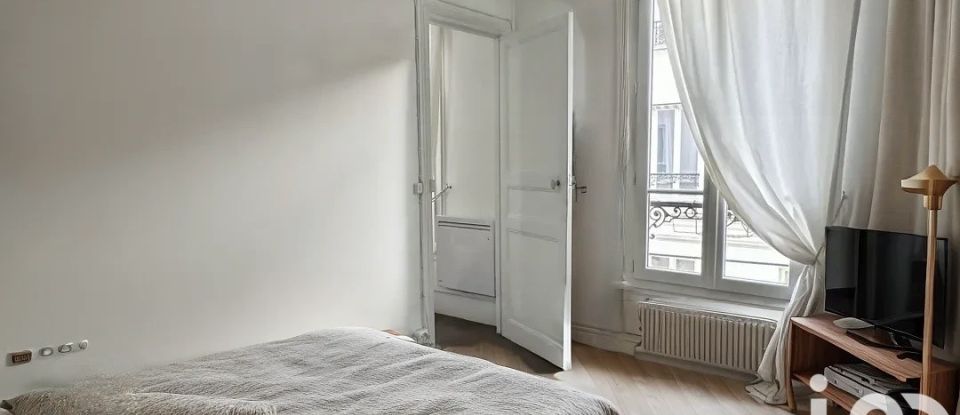 Appartement 3 pièces de 55 m² à Paris (75007)