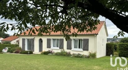 Traditional house 5 rooms of 97 m² in SAINT-PIERRE-MONTLIMART (49110)