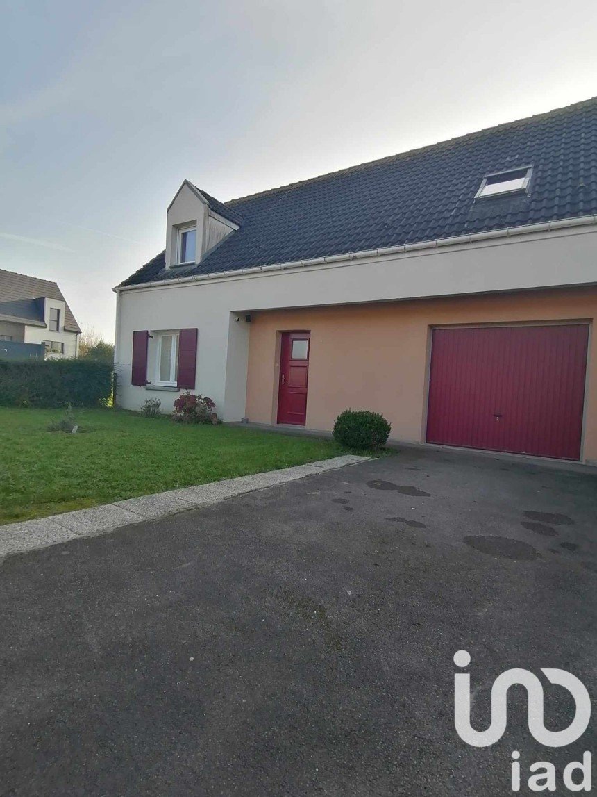 House 5 rooms of 90 m² in Flixecourt (80420)