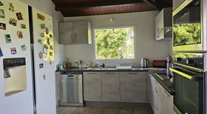 Maison 4 pièces de 95 m² à Sainte-Anne (97180)