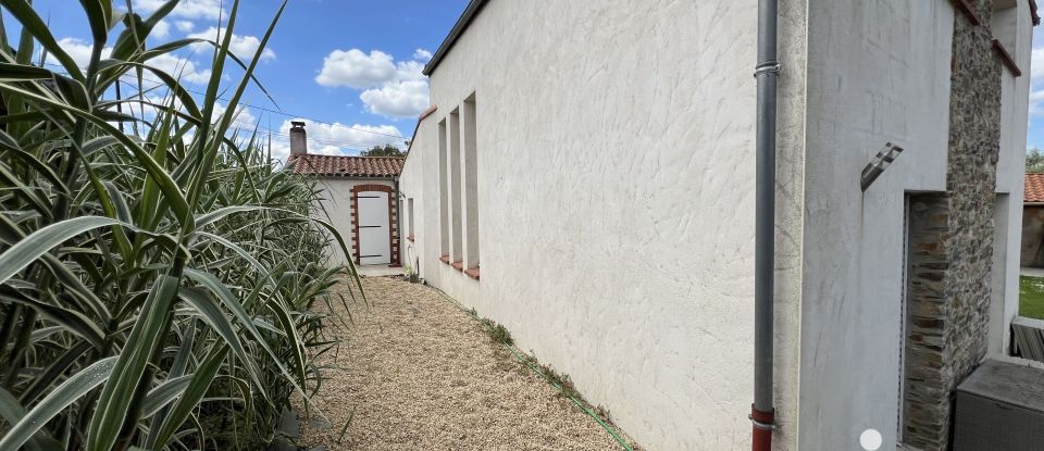 Longere 6 rooms of 161 m² in Haute-Goulaine (44115)