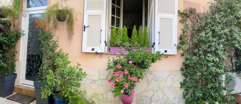 House 4 rooms of 126 m² in Nice (06100)