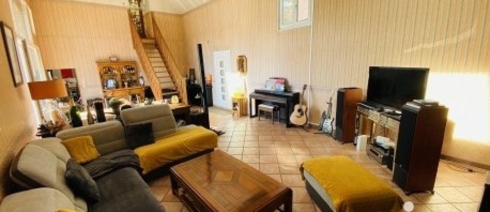 Longere 4 rooms of 153 m² in Pargues (10210)