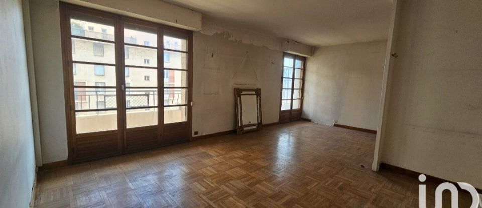 Apartment 3 rooms of 77 m² in Marseille (13006)