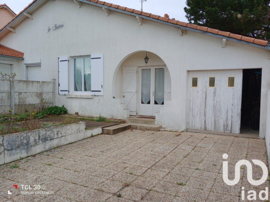 House 4 rooms of 48 m² in La Plaine-sur-Mer (44770)