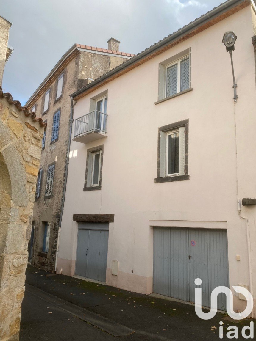 Maison 7 pièces de 135 m² à Saint-Amant-Tallende (63450)