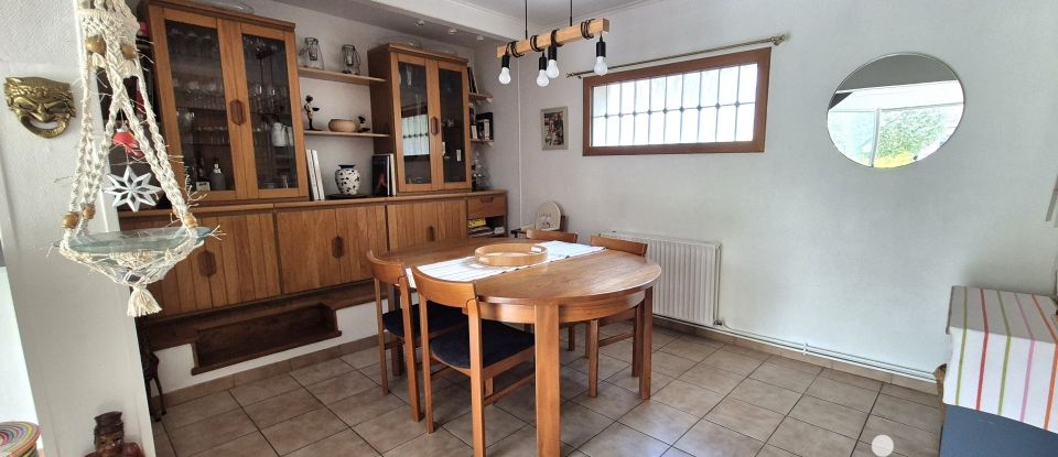 House 6 rooms of 126 m² in Choisy-le-Roi (94600)