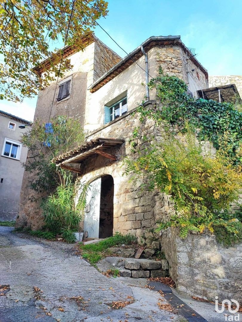 Maison 7 pièces de 98 m² à Saint-Paul-le-Jeune (07460)