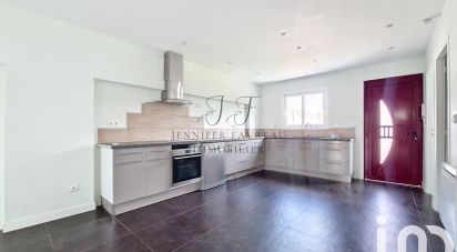 Maison 4 pièces de 83 m² à Saint-Germain-du-Puch (33750)