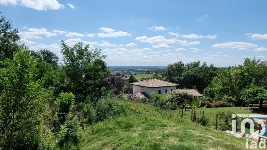 Maison traditionnelle 5 pièces de 250 m² à Gratentour (31150)