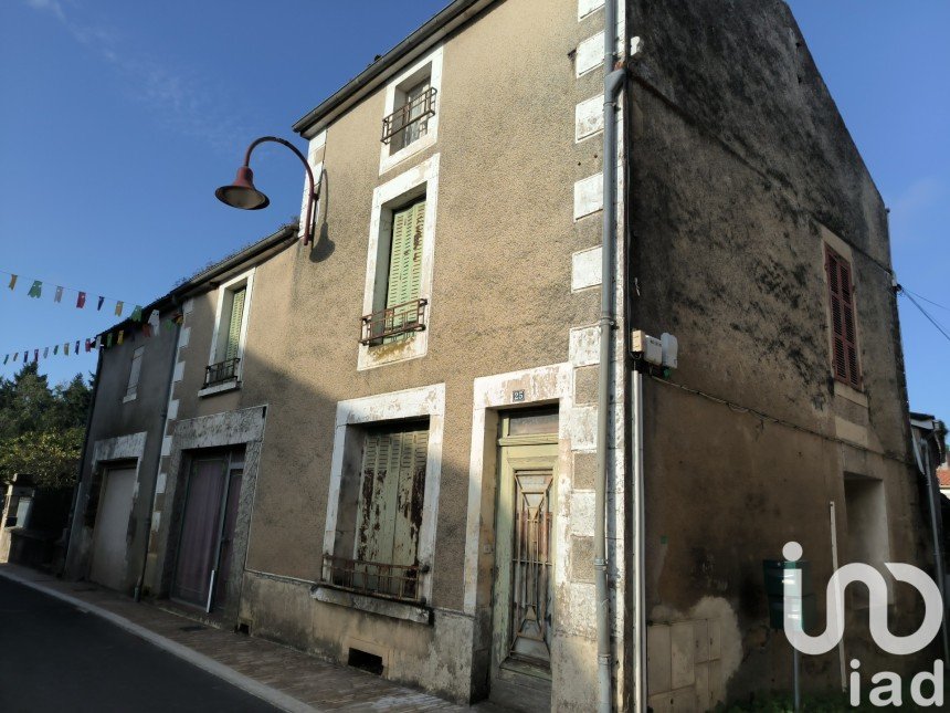 Maison 5 pièces de 110 m² à Ardin (79160)