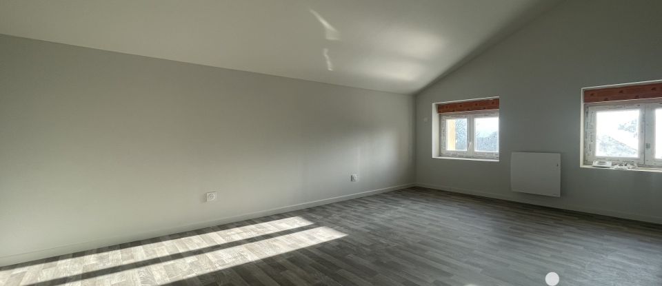 Maison 6 pièces de 133 m² à Fleigneux (08200)