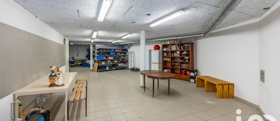 Demeure 12 pièces de 312 m² à Étiolles (91450)