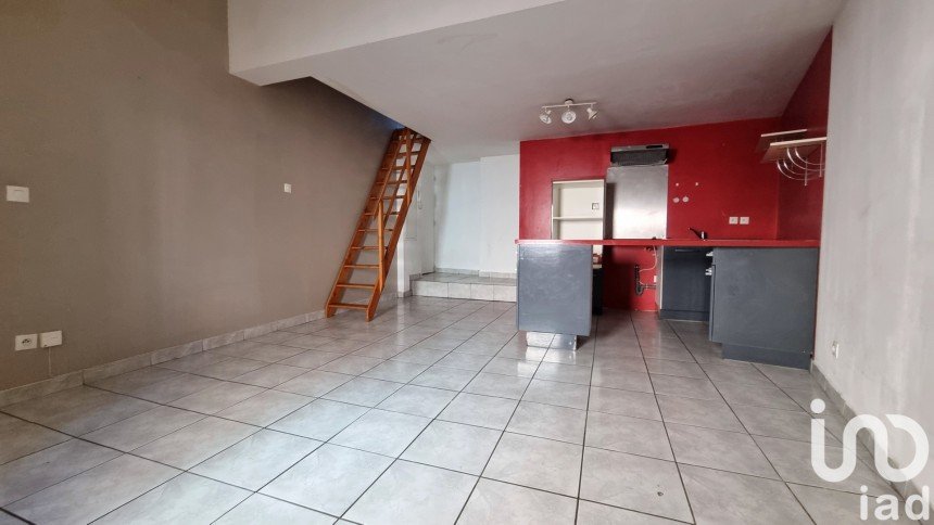 Appartement 3 pièces de 49 m² à Roujan (34320)