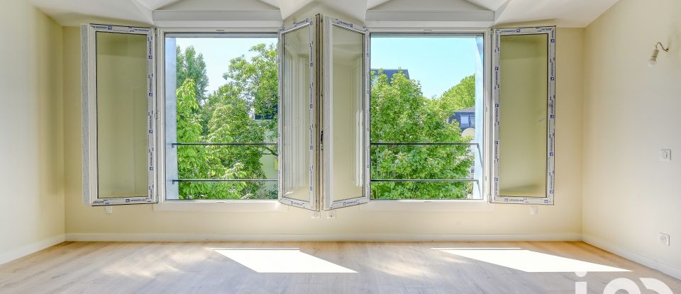 House 7 rooms of 142 m² in La Garenne-Colombes (92250)