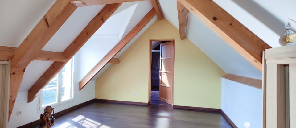 Maison traditionnelle 6 pièces de 170 m² à Féricy (77133)