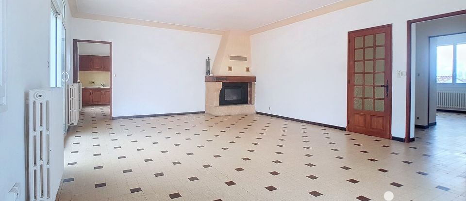 House 9 rooms of 290 m² in Pernes-les-Fontaines (84210)