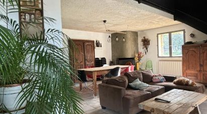 Country home 6 rooms of 205 m² in Le Beausset (83330)