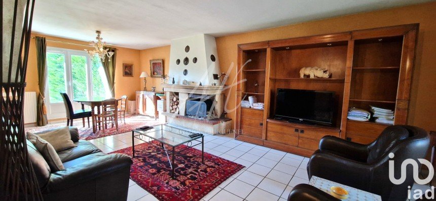 House 5 rooms of 115 m² in Villenoy (77124)