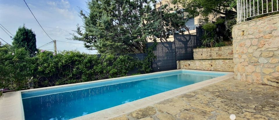 Maison 7 pièces de 220 m² à Toulon (83000)