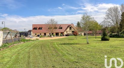 Maison traditionnelle 10 pièces de 373 m² à Auneuil (60390)