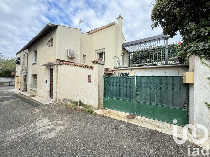 Village house 4 rooms of 110 m² in Morières-lès-Avignon (84310)