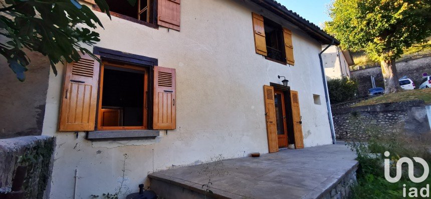 House 5 rooms of 115 m² in Massieu (38620)