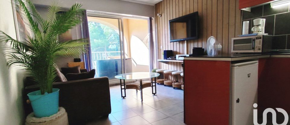 Studio 1 room of 23 m² in Hyères (83400)