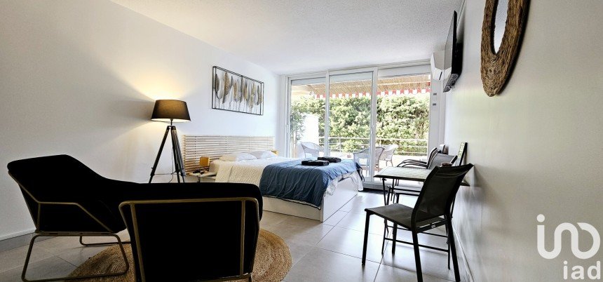 Apartment 1 room of 24 m² in Saint-Tropez (83990)