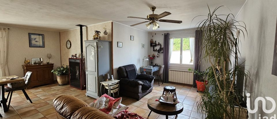 House 5 rooms of 103 m² in Andancette (26140)