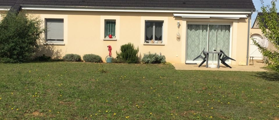 Traditional house 3 rooms of 70 m² in Saint-Germain-du-Puy (18390)