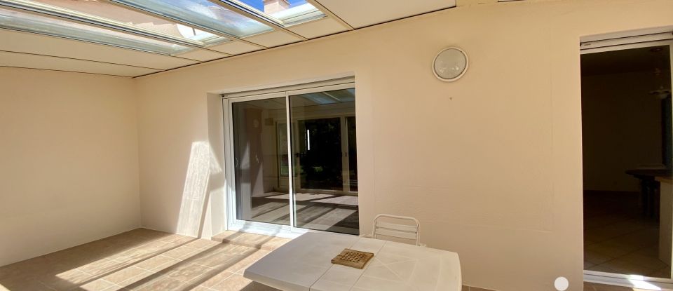 Maison traditionnelle 6 pièces de 141 m² à Jard-sur-Mer (85520)