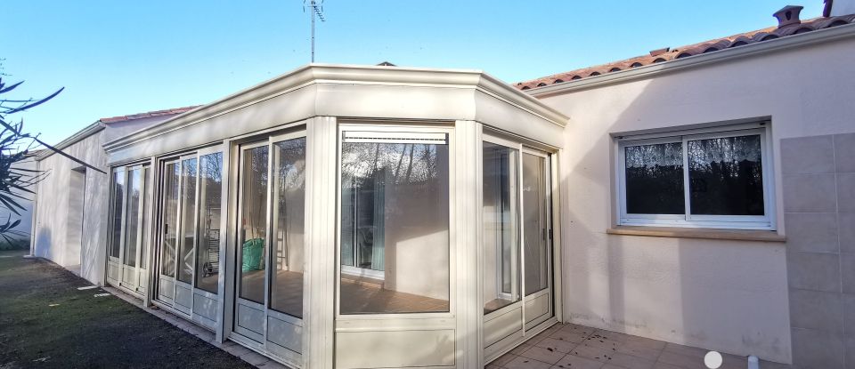 Maison traditionnelle 6 pièces de 141 m² à Jard-sur-Mer (85520)